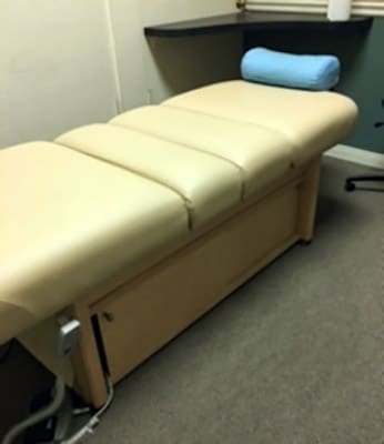 Chiropractic Tustin CA Exam Bed